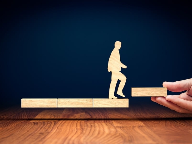 Leadership-coaching-helping-leaders-step-up-Copy